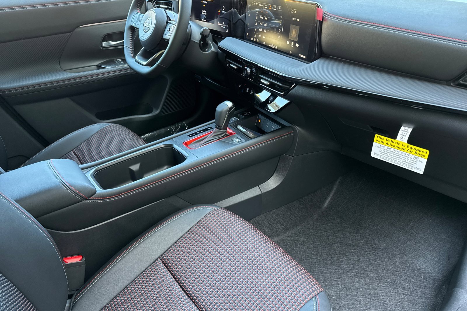 New 2026 Nissan Kicks SR w/ Cold Weather Package image 13