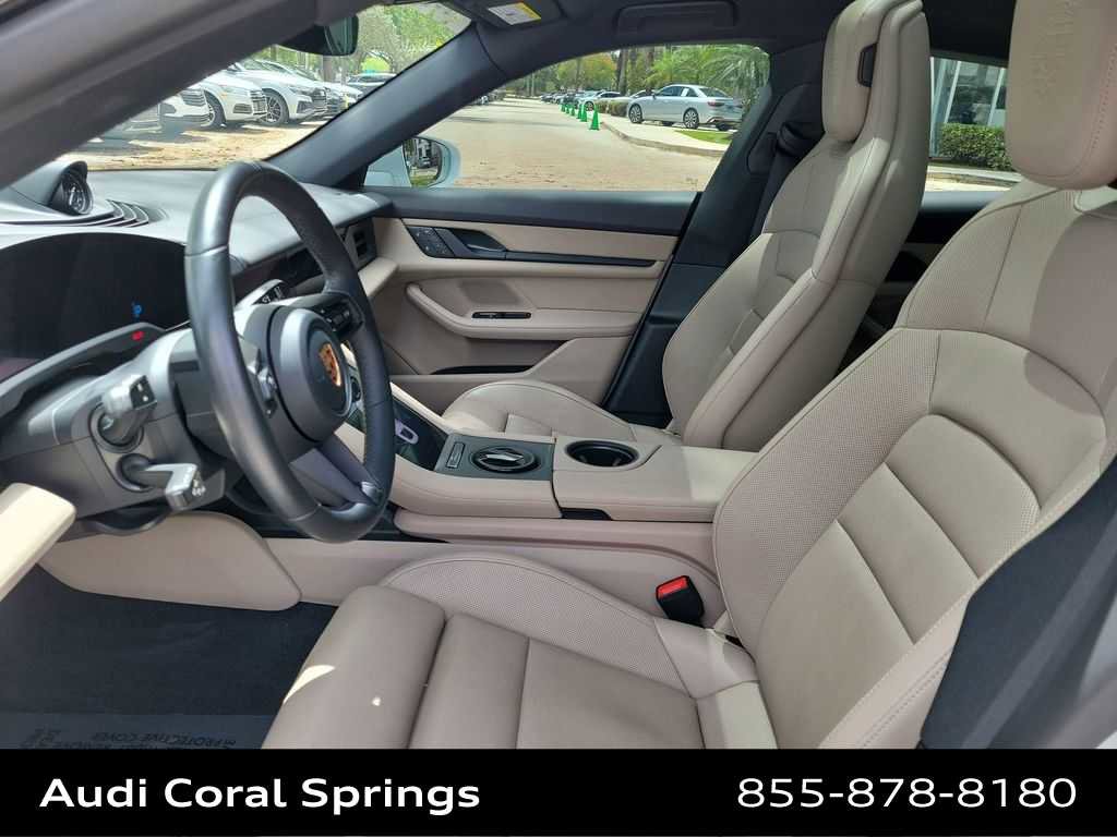 Used 2023 Porsche Taycan image 19