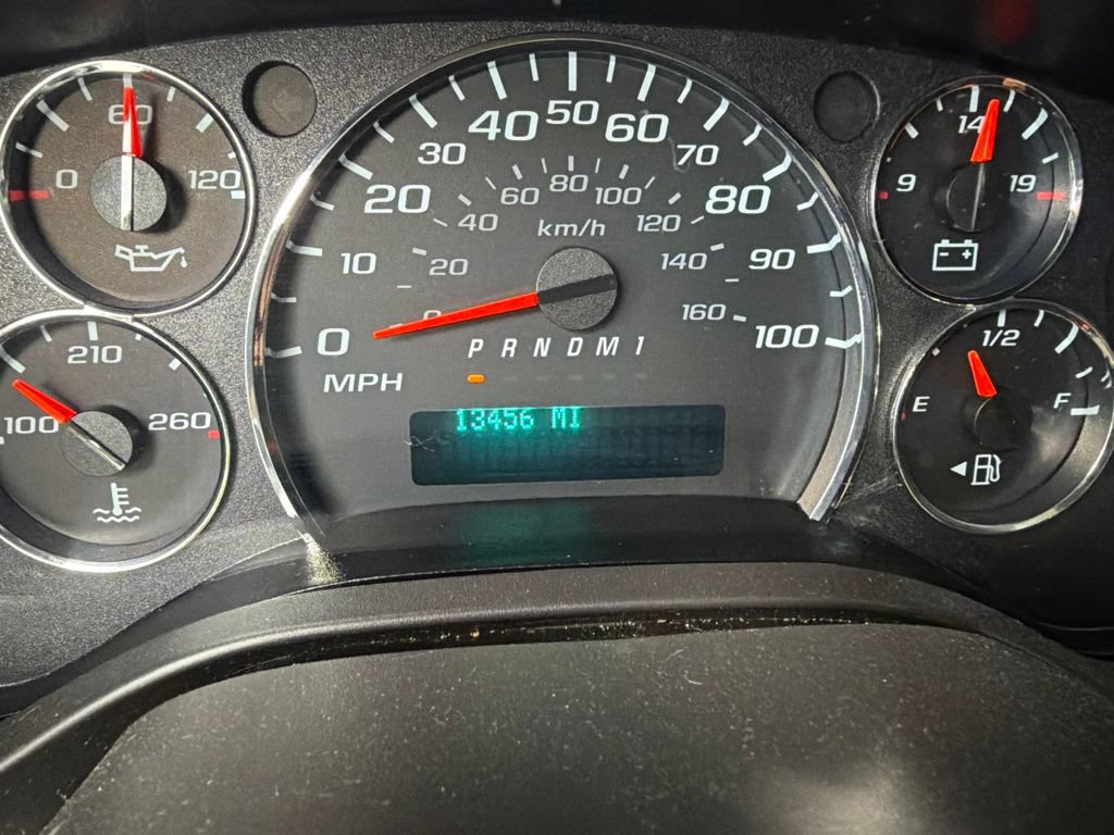 Used 2024 GMC Savana 2500 w/ Driver Convenience Package RWD image 19