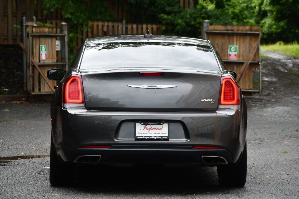 Used 2019 Chrysler 300 S image 7