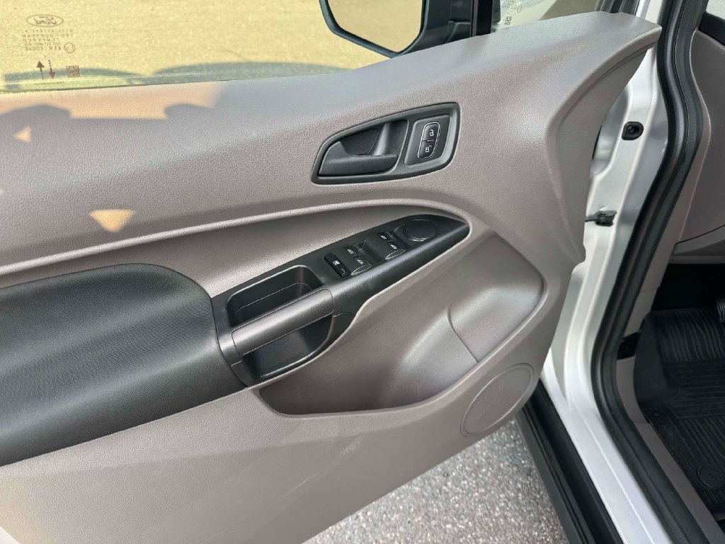 Used 2022 Ford Transit Connect XL FWD image 15