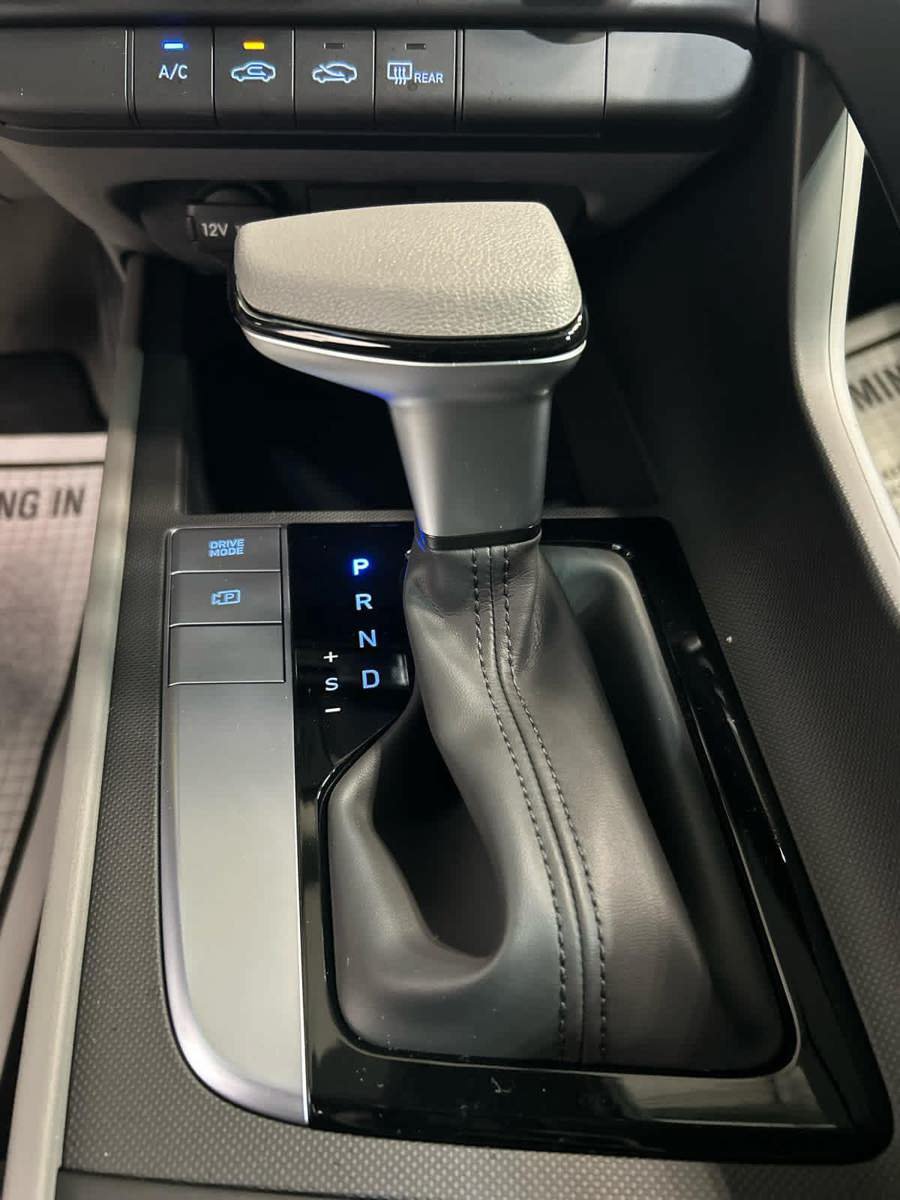 New 2026 Hyundai Elantra SE FWD image 7