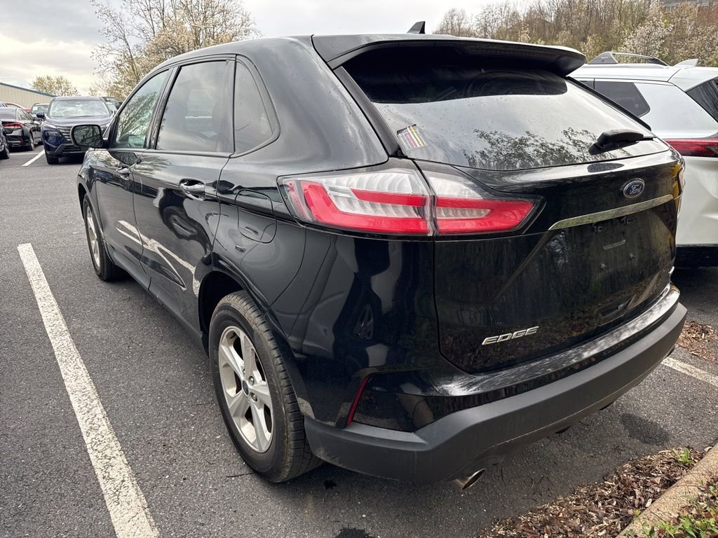Used 2019 Ford Edge SE image 3