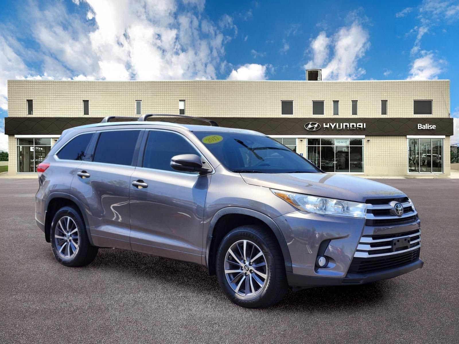 Used 2017 Toyota Highlander XLE