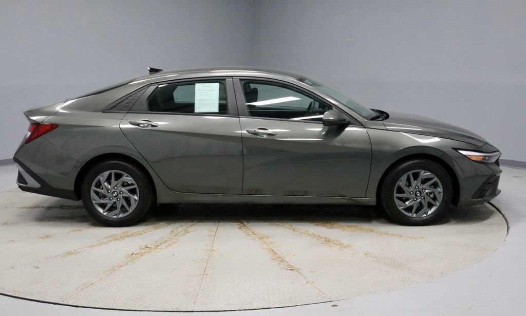 Certified 2024 Hyundai Elantra SEL image 13