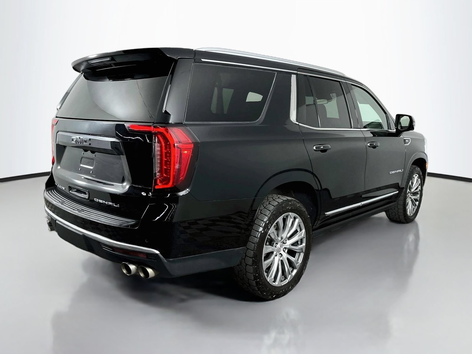 Used 2023 GMC Yukon Denali w/ Max Trailering Package AWD/4WD image 8