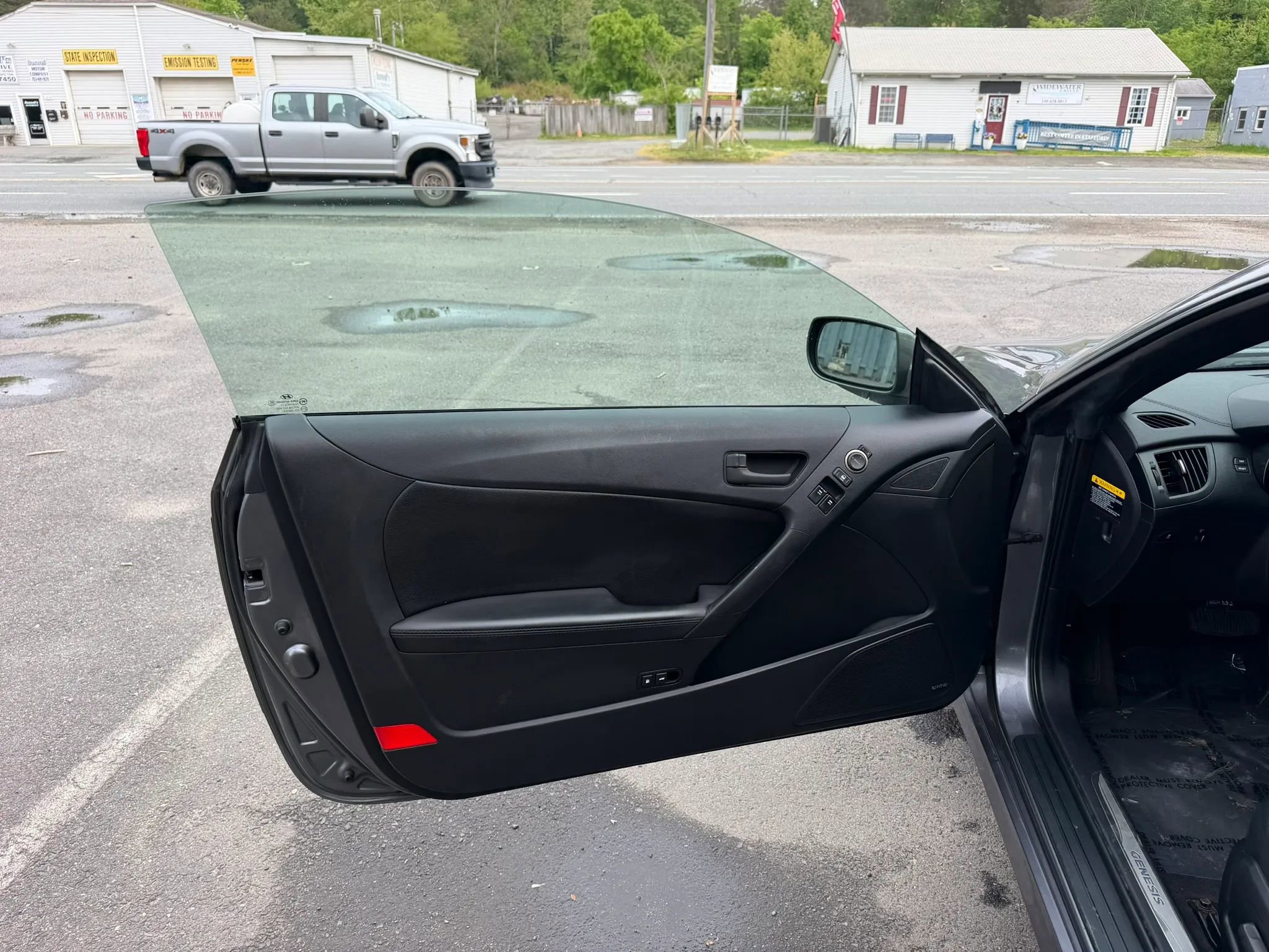 Used 2013 Hyundai Genesis 3.8 RWD image 22
