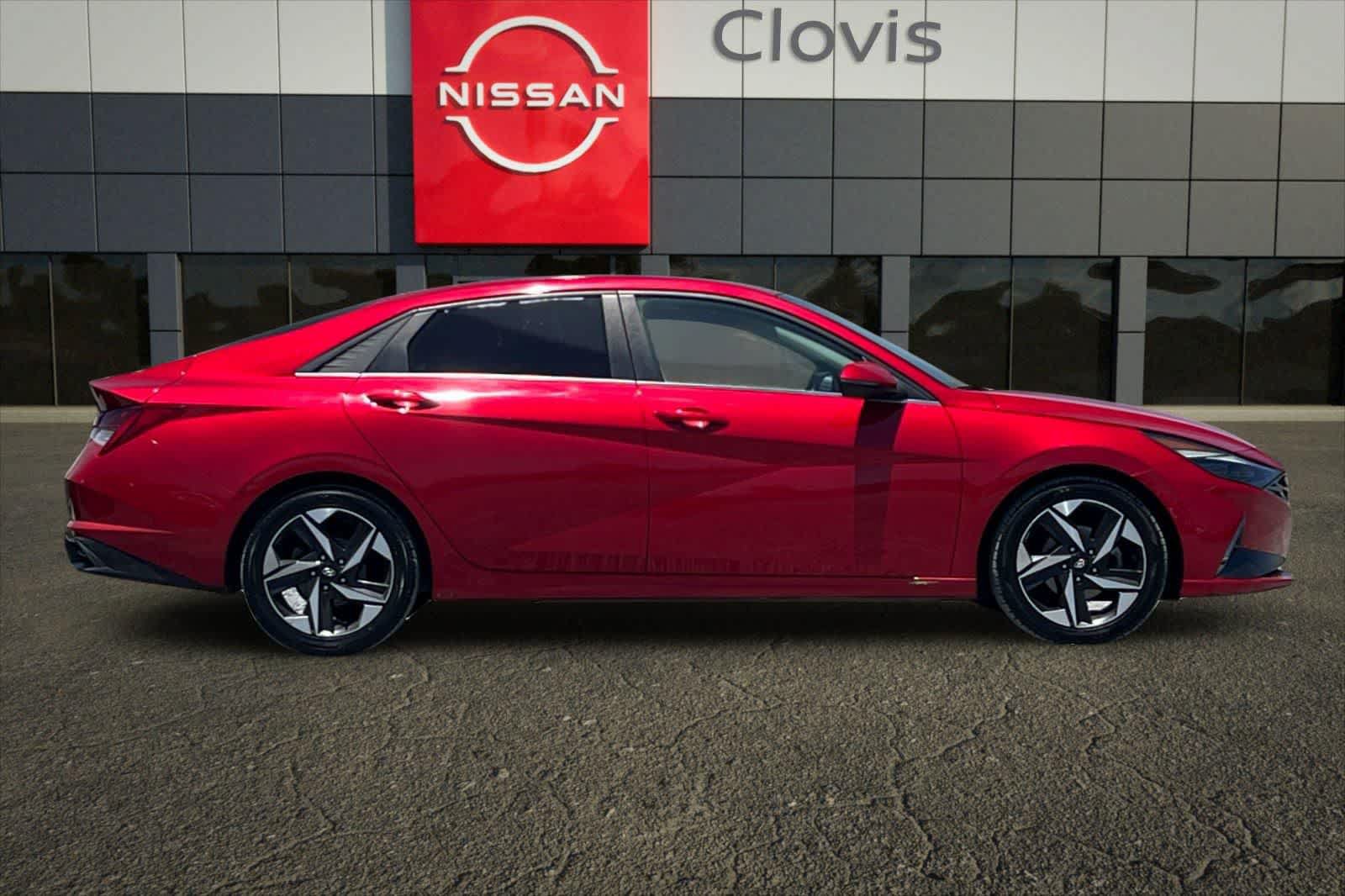 Used 2021 Hyundai Elantra Limited FWD image 9