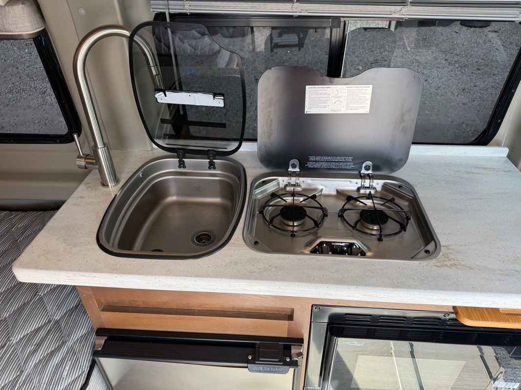 Used 2015 RAM ProMaster 3500 w/ Premium Appearance Group image 25