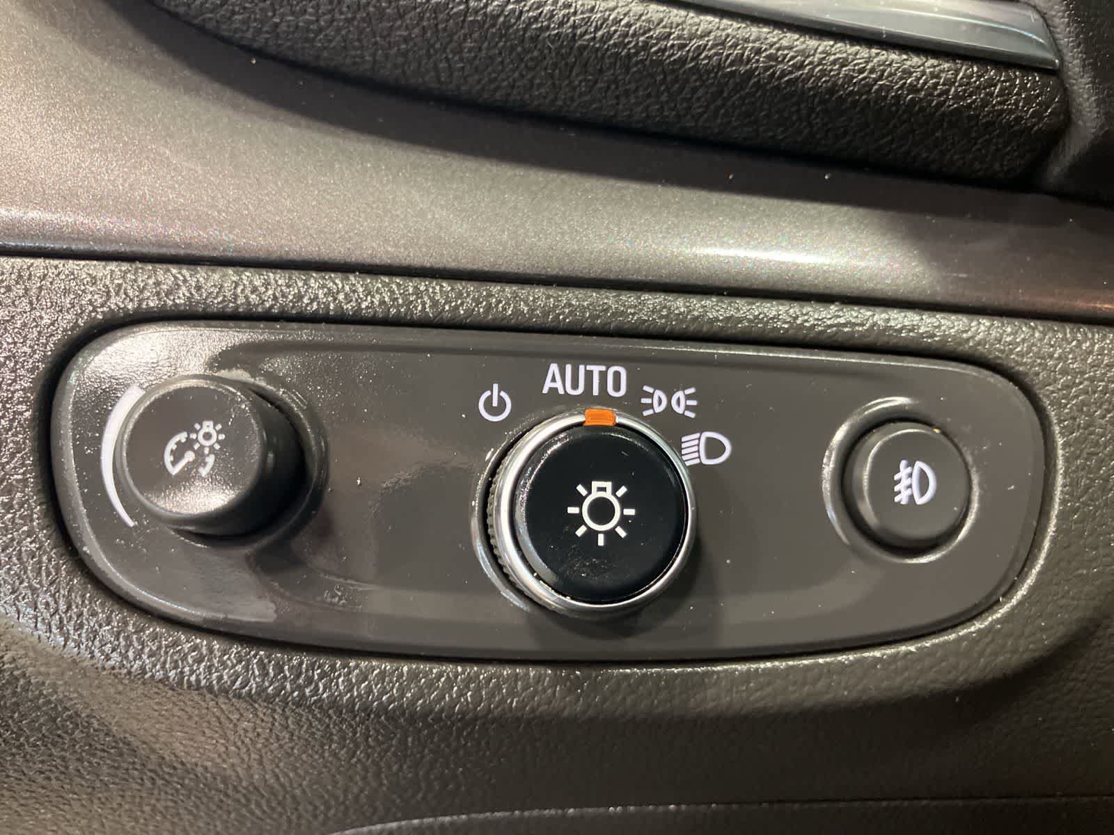 Used 2019 Buick Encore Sport Touring w/ Safety Package AWD/4WD image 13