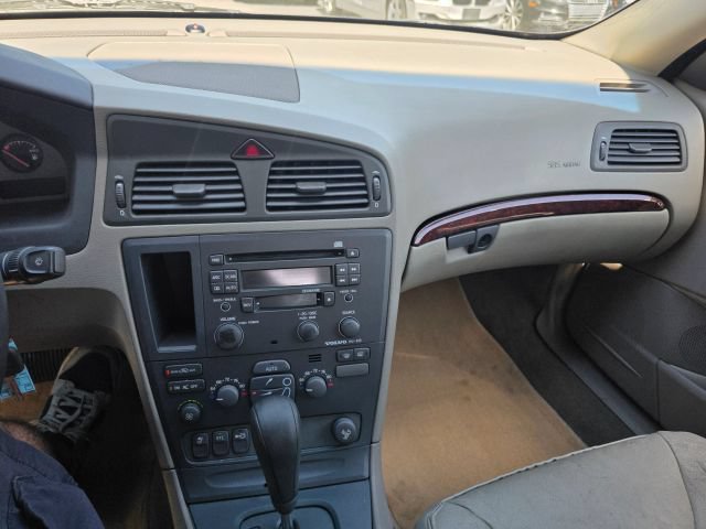 Used 2002 Volvo S60 2.4T FWD image 16