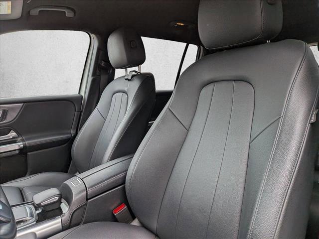 Used 2023 Mercedes-Benz GLB 250 image 7