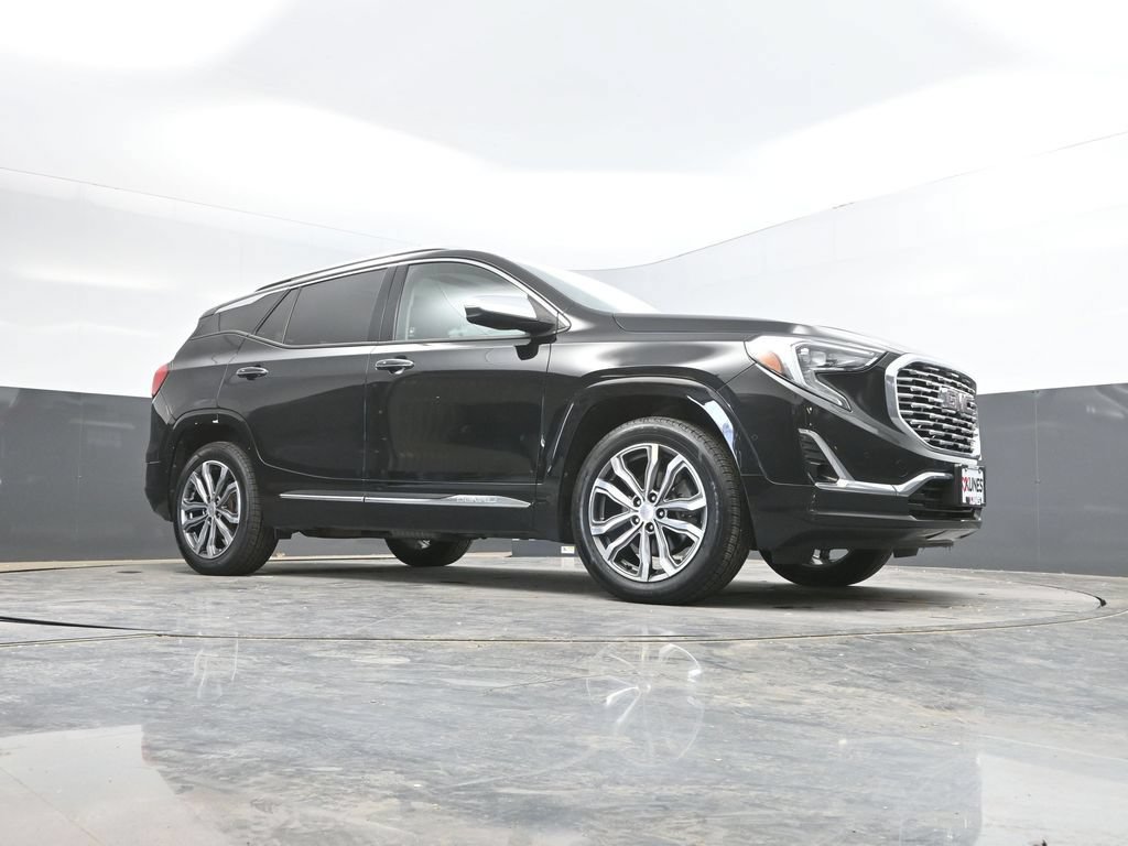 Used 2018 GMC Terrain Denali w/ GMC Pro Grade Package AWD/4WD image 34