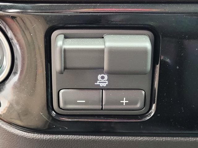 Used 2026 Chevrolet Silverado 2500 LT image 14