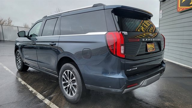 Used 2025 Ford Expedition Max Platinum image 8