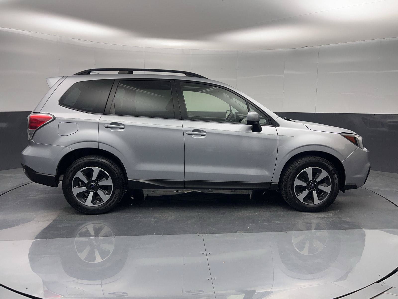 Used 2018 Subaru Forester 2.5i Premium AWD/4WD image 8