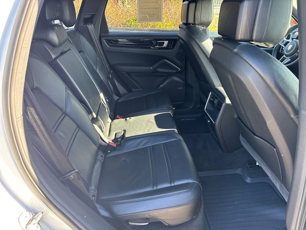 Used 2019 Porsche Cayenne image 15