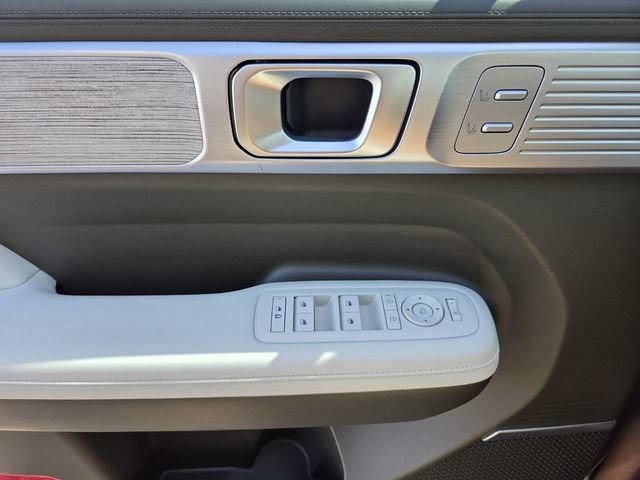 Used 2025 Hyundai Santa Fe Calligraphy FWD image 18