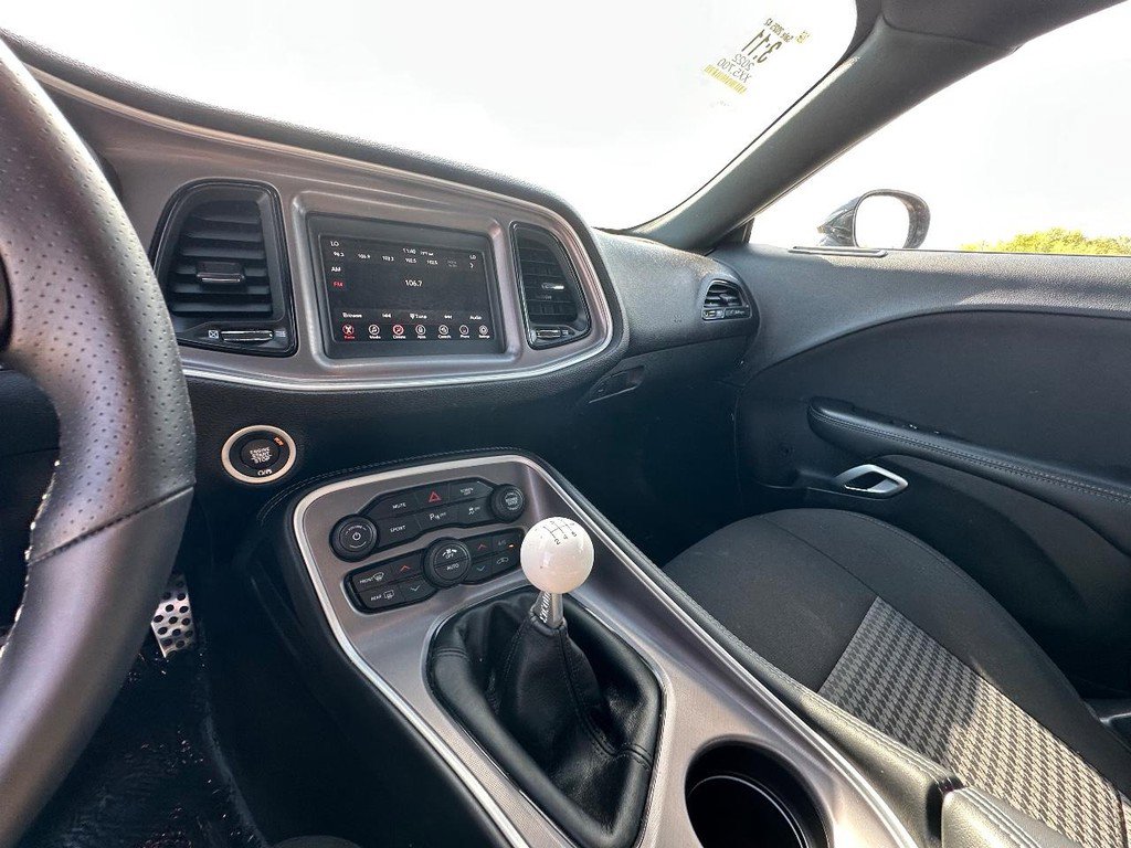 Used 2022 Dodge Challenger R/T w/ Blacktop Package image 22