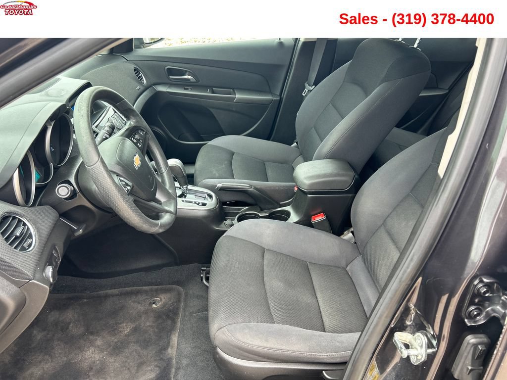 Used 2016 Chevrolet Cruze LT FWD image 10