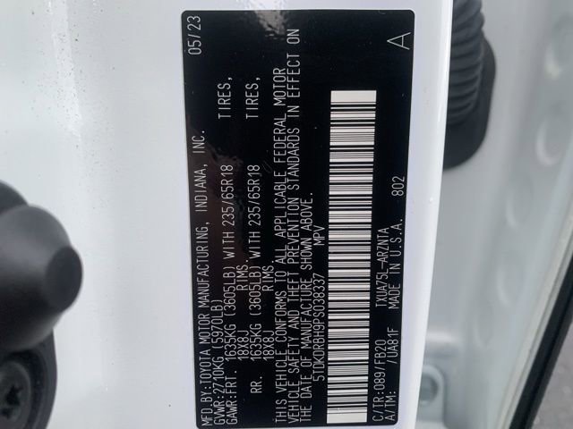 Used 2023 Toyota Highlander LE image 29