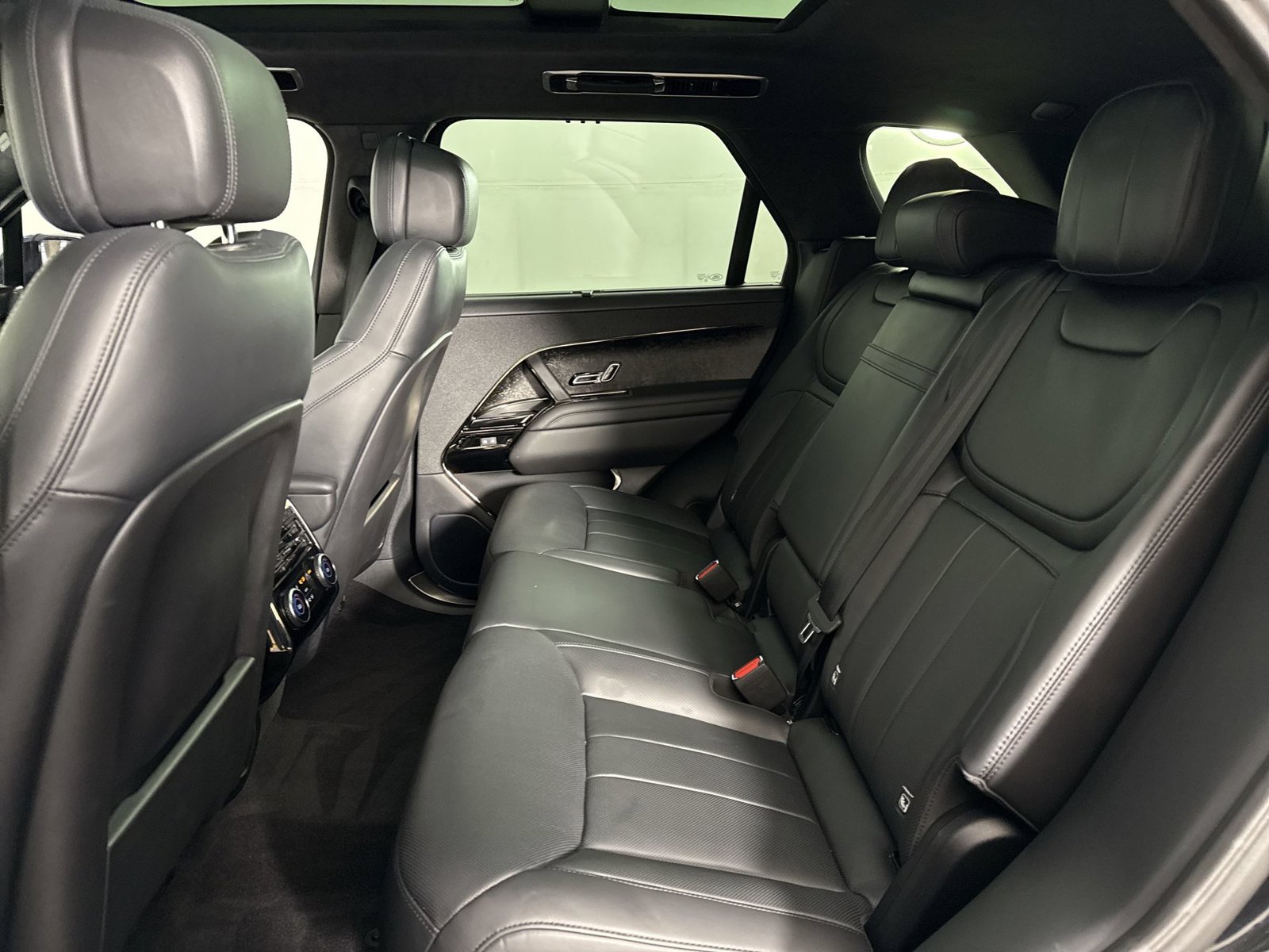 Used 2025 Land Rover Range Rover Sport Autobiography AWD/4WD image 22