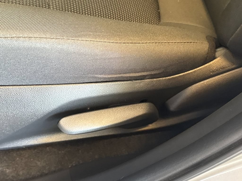 Used 2024 Toyota RAV4 LE AWD/4WD image 14