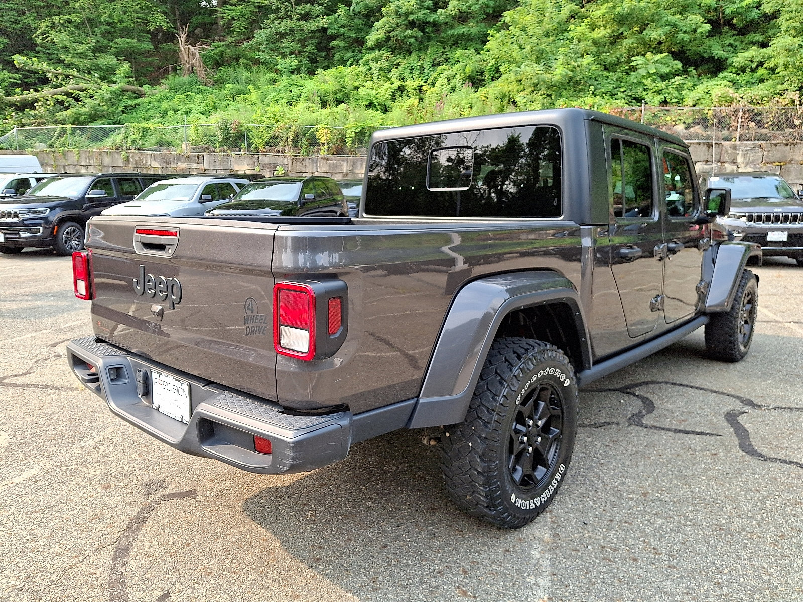Certified 2021 Jeep Gladiator Willys image 7