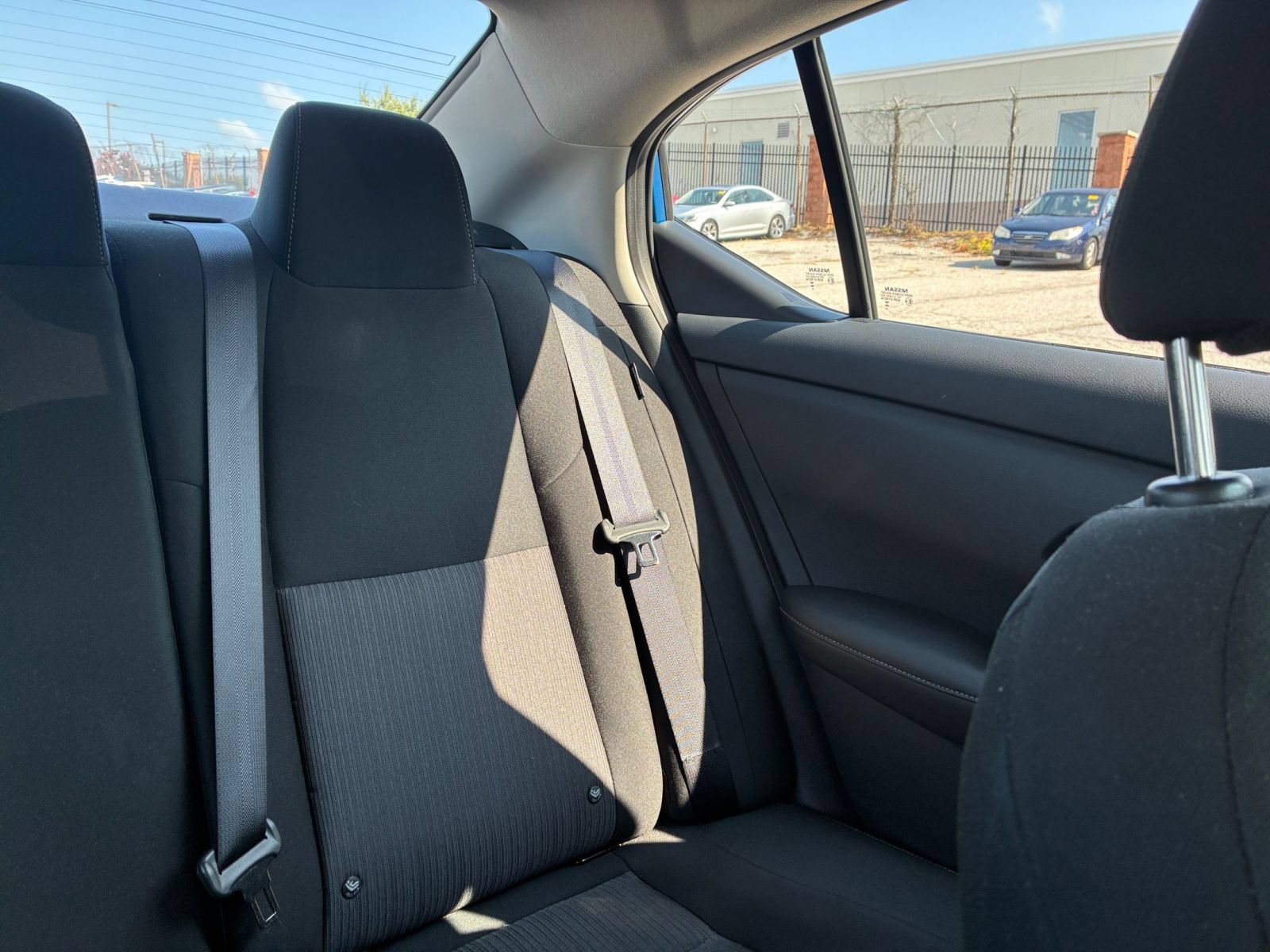Used 2025 Nissan Sentra SV FWD image 32