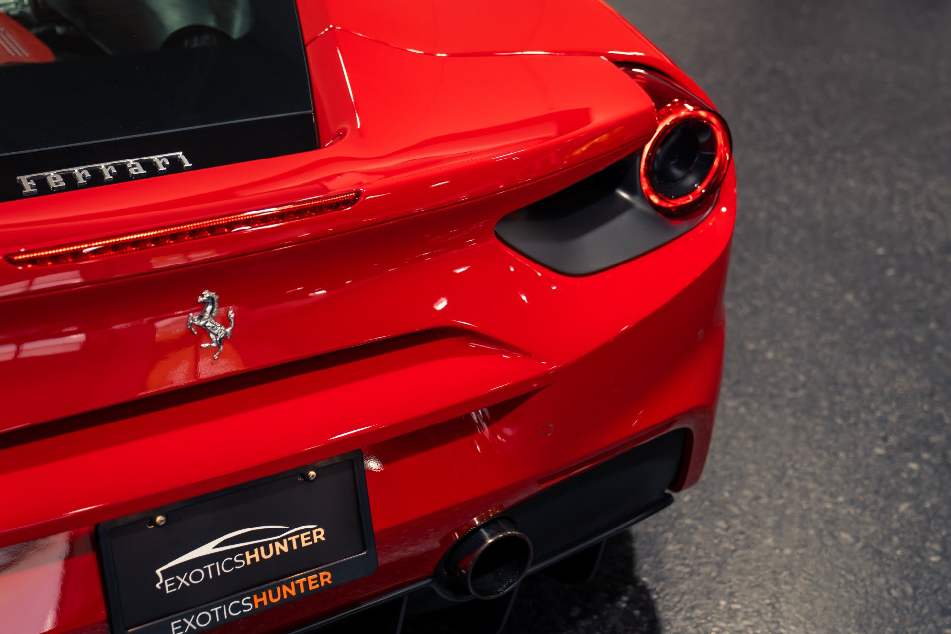 Used 2018 Ferrari 488 GTB RWD image 20
