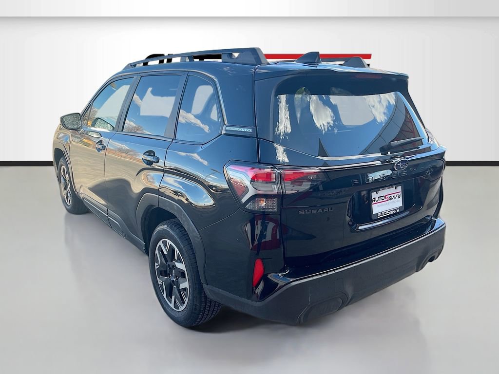 Used 2025 Subaru Forester Premium w/ Convenience Package #1 image 5