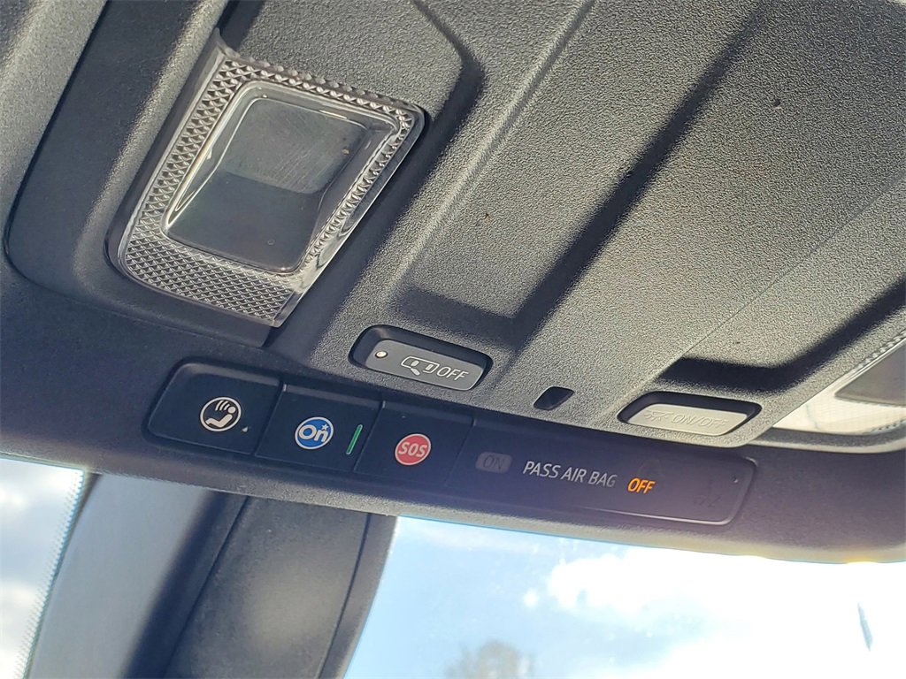 Used 2021 GMC Sierra 1500 AT4 w/ Off-Road Performance Package image 19