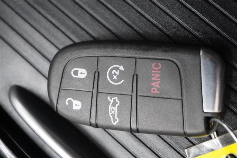 Used 2019 Chrysler 300 S RWD image 15