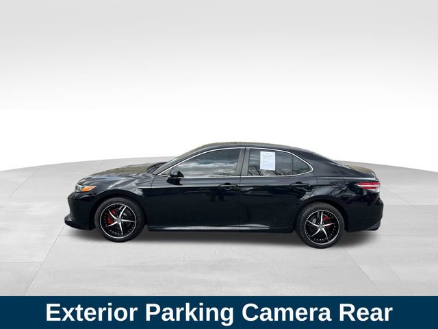 Used 2018 Toyota Camry L image 2