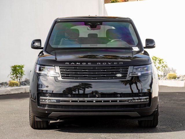 New 2026 Land Rover Range Rover SE image 3