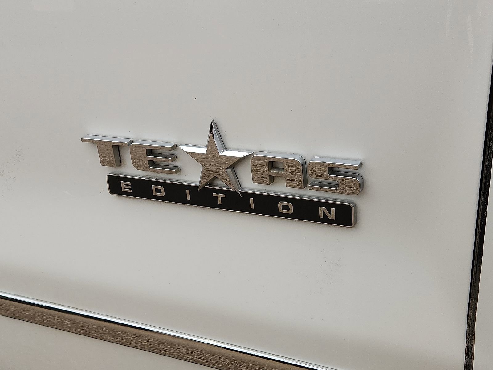 Used 2016 GMC Sierra 1500 SLT w/ Texas SLT Premium Package AWD/4WD image 8