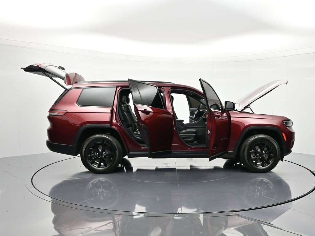 Used 2024 Jeep Grand Cherokee L Altitude image 59