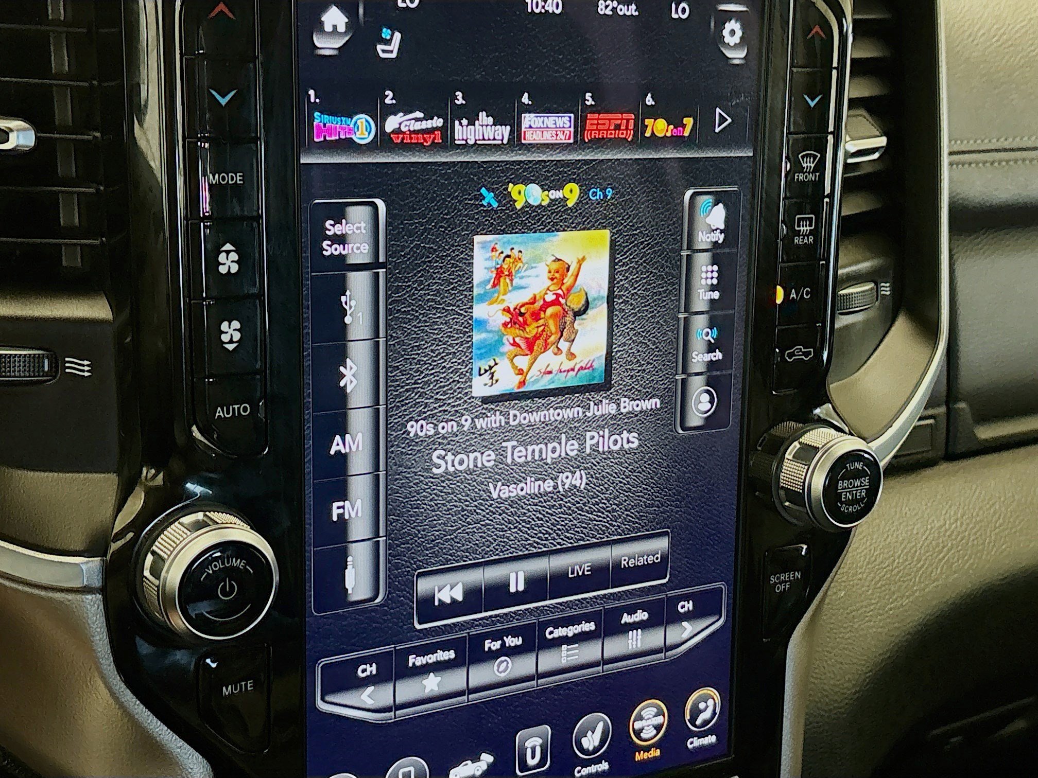 Used 2021 RAM 1500 Laramie image 10