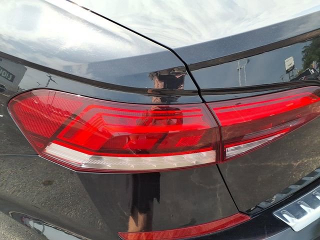 Used 2021 Volkswagen Passat 2.0T SE FWD image 10