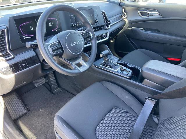 Used 2025 Kia Sportage LX FWD image 6