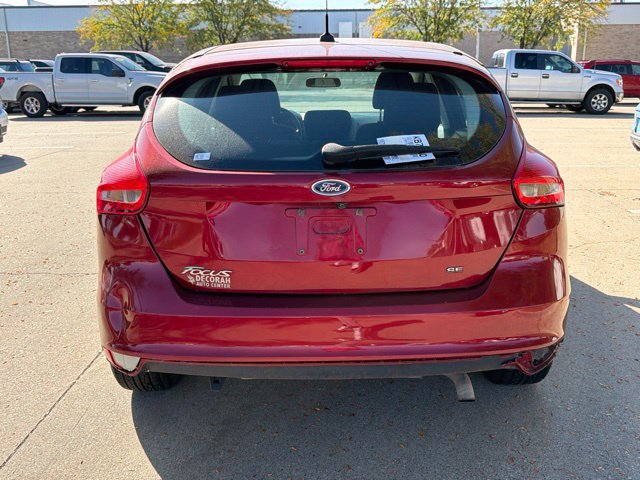 Used 2017 Ford Focus SE w/ Cold Weather Package FWD image 7