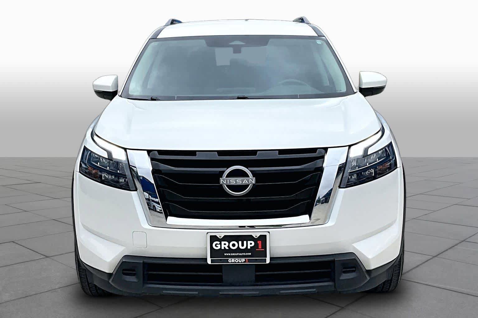 Used 2024 Nissan Pathfinder SV AWD/4WD image 4