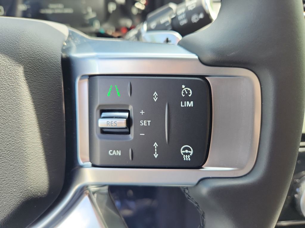 Certified 2025 Land Rover Discovery S AWD/4WD image 20
