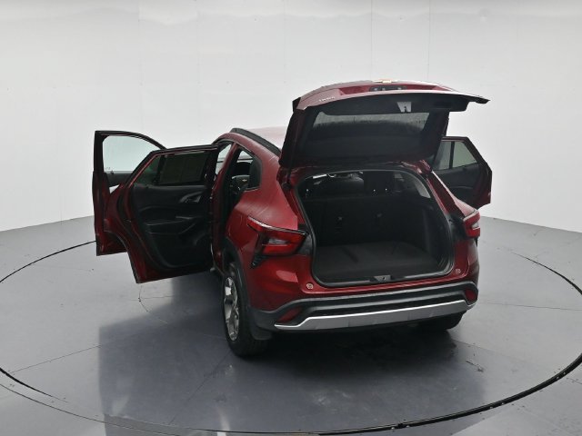 Used 2025 Chevrolet Trax LT w/ LT Convenience Package FWD image 47
