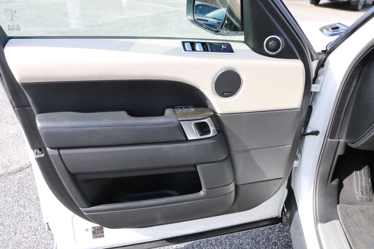 Used 2019 Land Rover Range Rover Sport HSE Dynamic image 16