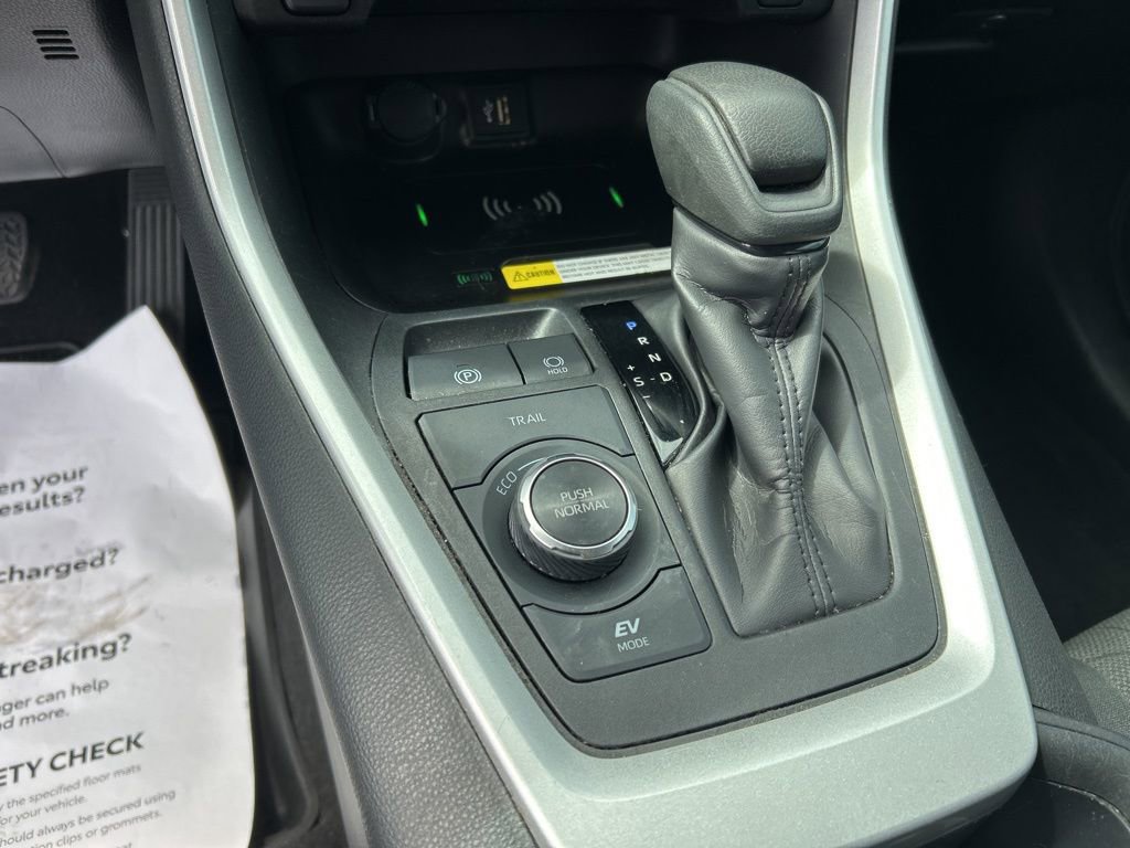 Used 2024 Toyota RAV4 AWD Hybrid image 10