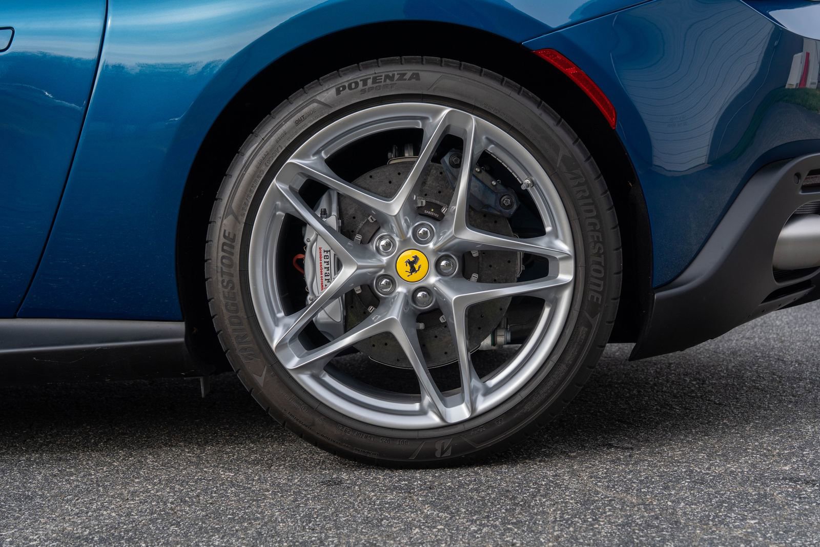 Certified 2024 Ferrari Roma image 10