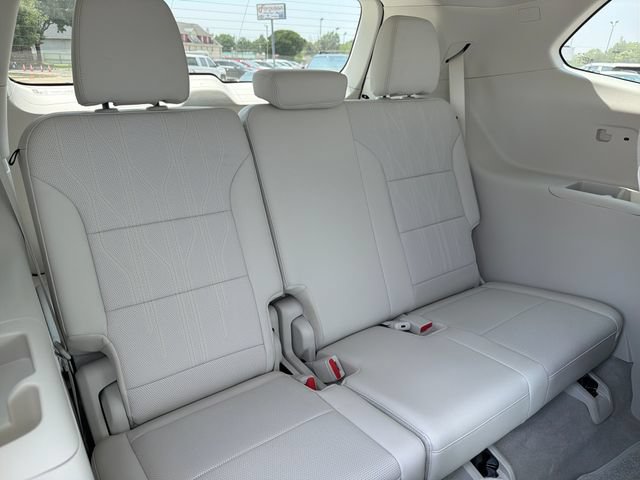 New 2026 Buick Enclave Avenir w/ Super Cruise Package FWD image 23