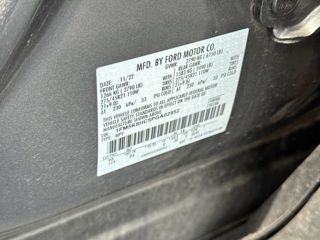 Used 2023 Ford Explorer Platinum w/ Premium Technology Package image 30