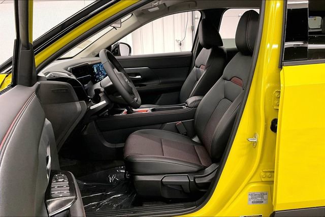 New 2026 Nissan Kicks SR w/ Cold Weather Package image 10